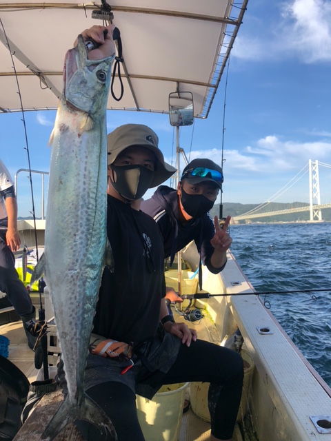 兵庫県明石市のオフショアジギングでハマチ・サワラ釣果