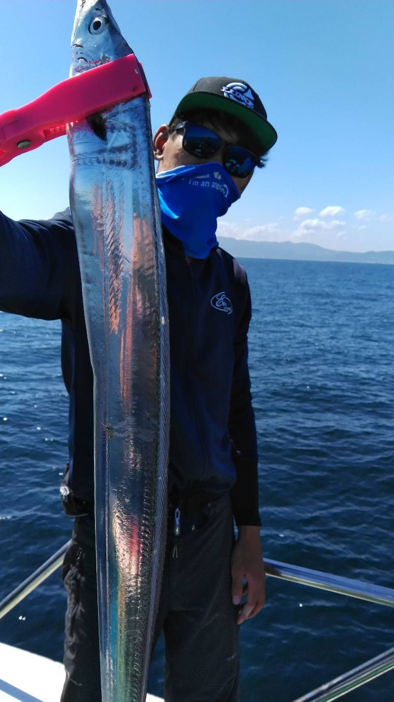 兵庫神戸市 仙正丸の船釣りでタチウオ釣果