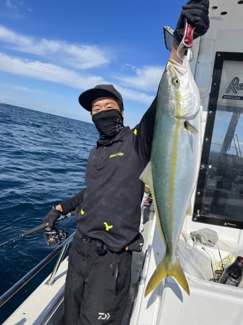 京都府宮津エビスの船釣りでメジロ釣果