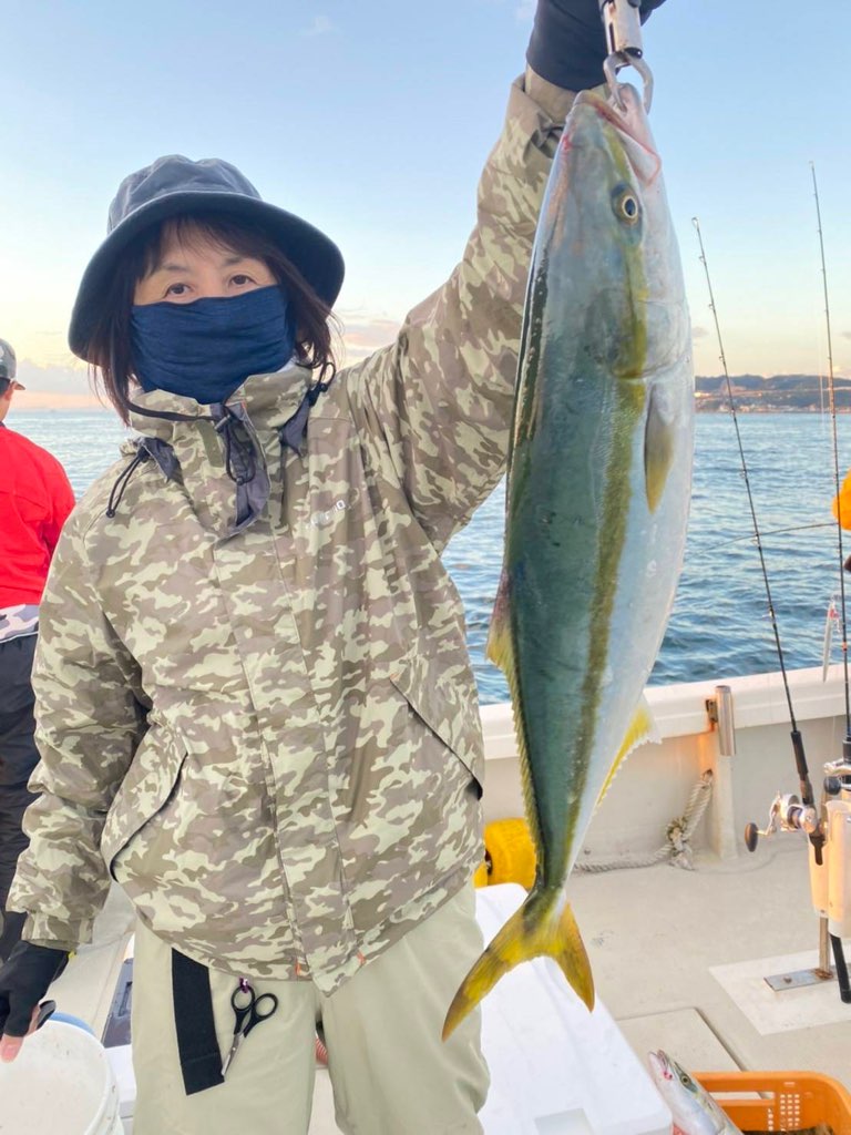 兵庫県明石市愁輝丸の船釣りでハマチ・メジロ・シオ・サワラ釣果