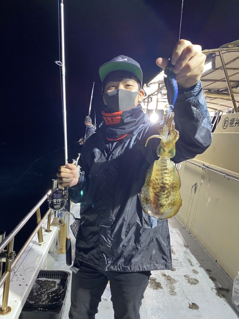 福井県小浜市cloudの船釣りでアオリイカ釣果