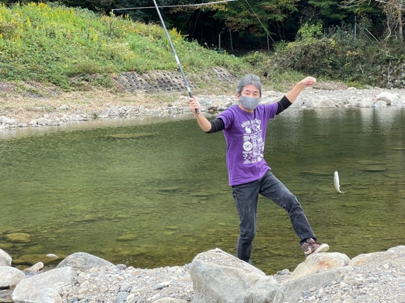 兵庫県三田市の小柿渓谷放流釣り場でニジマス・アマゴ釣果