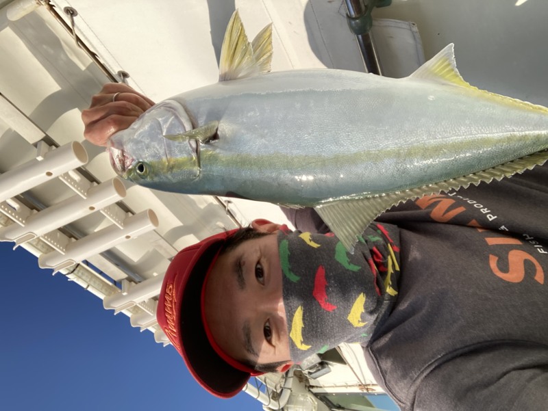 兵庫県淡路島岩屋 第三長太の船釣りでブリ・カワハギ釣果