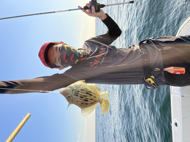 兵庫県淡路島岩屋 第三長太の船釣りでブリ・カワハギ釣果