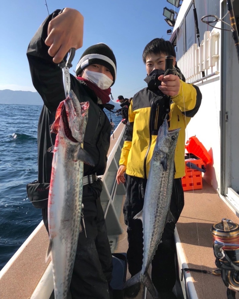 京都府ドリームチェイサーの船釣りでハマチ・ブリ・鰆釣果