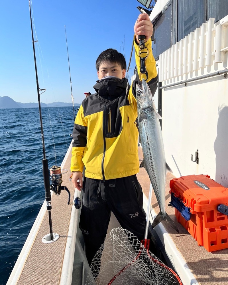 京都府ドリームチェイサーの船釣りでハマチ・ブリ・鰆釣果