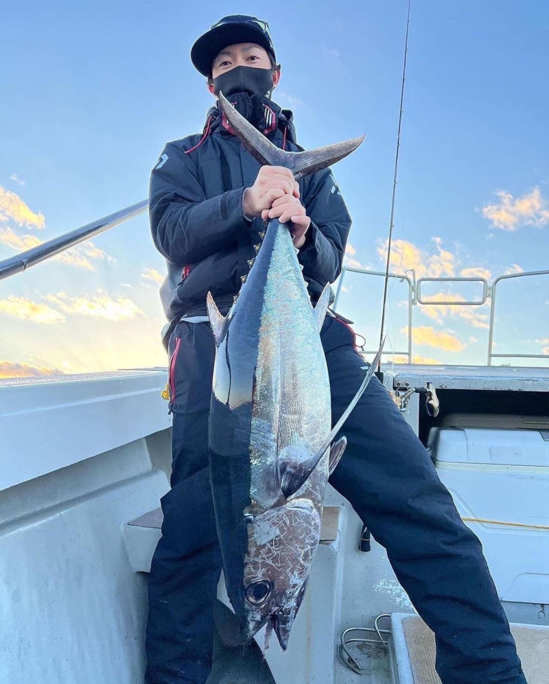 三重県尾鷲市ディープブルーの船釣りでビンチョウマグロ釣果