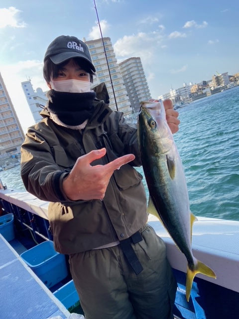 兵庫県明石 海蓮丸のカットウ釣りでショウサイフグ・青物釣果