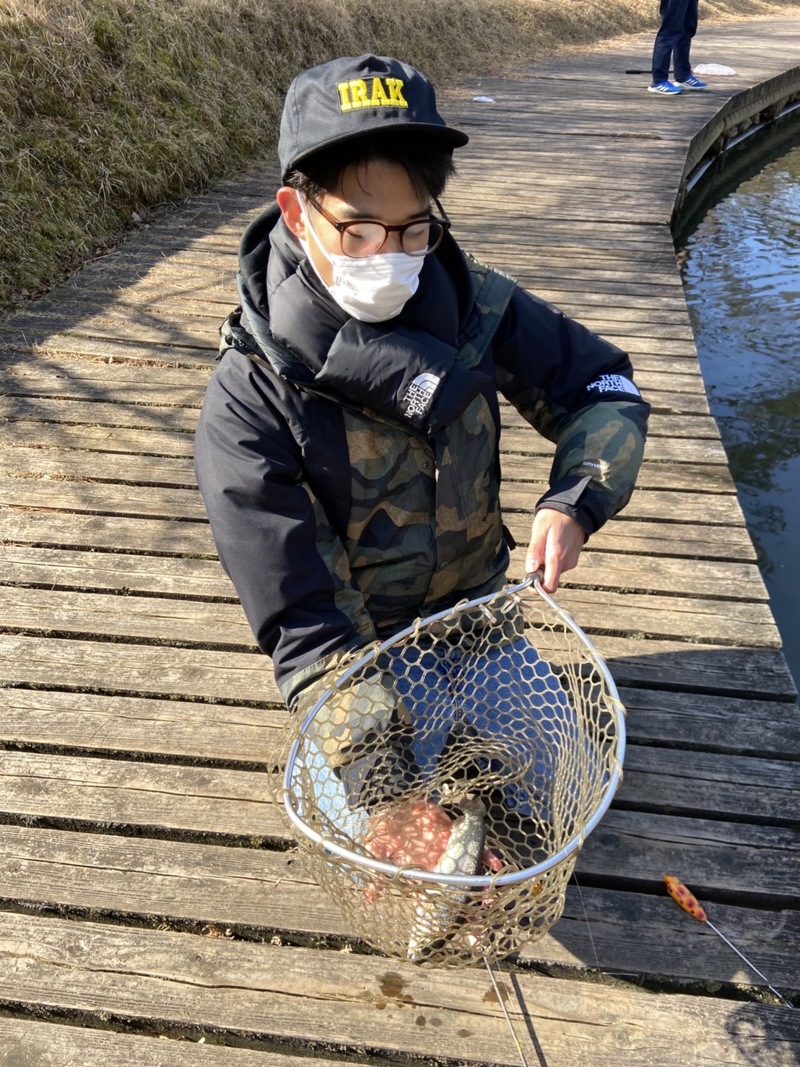 なごみの湖 湯船森林公園フィッシングエリアでニジマス釣果