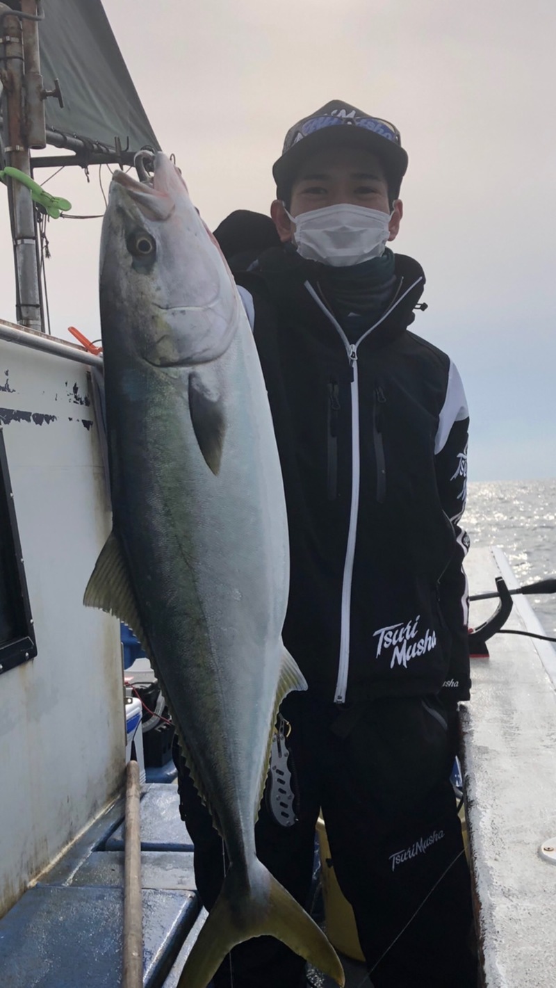 三重県鳥羽市 海栄丸の船のませでメジロ・マダイ釣果