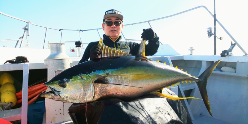 三重県熊野 滉基丸のキャスティングでキハダ カツオ釣果