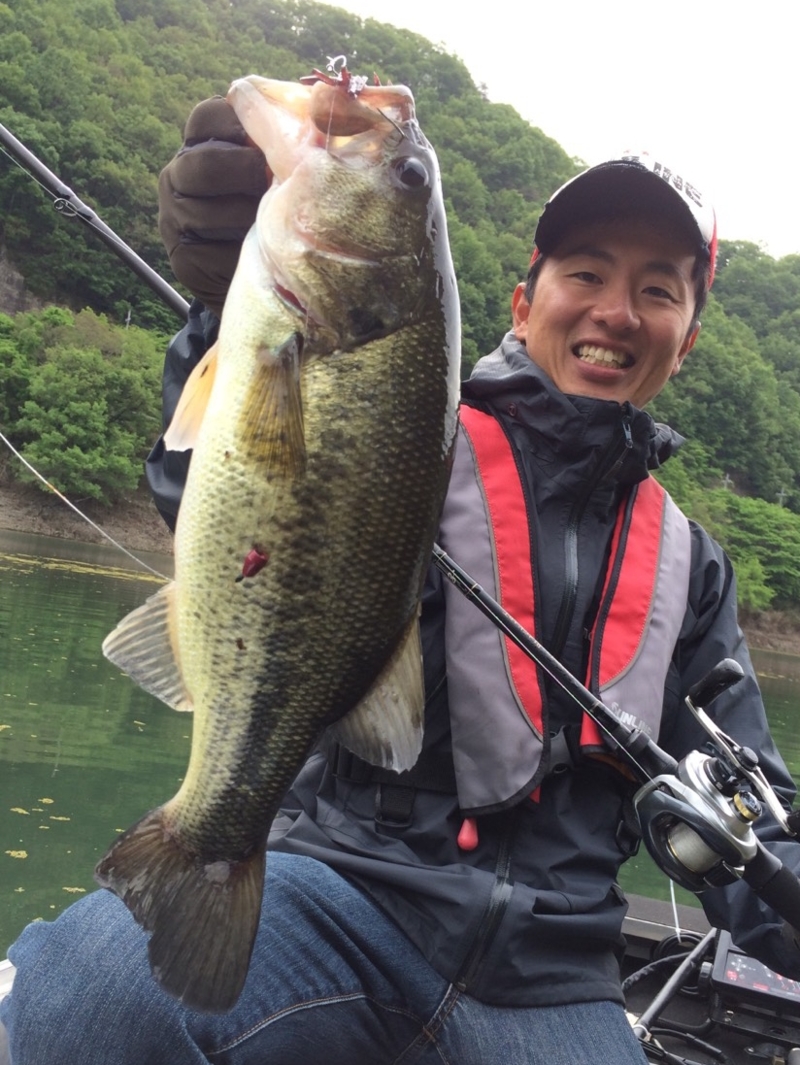 「兵庫県」一庫ダム・フロッグゲーム|バス釣果