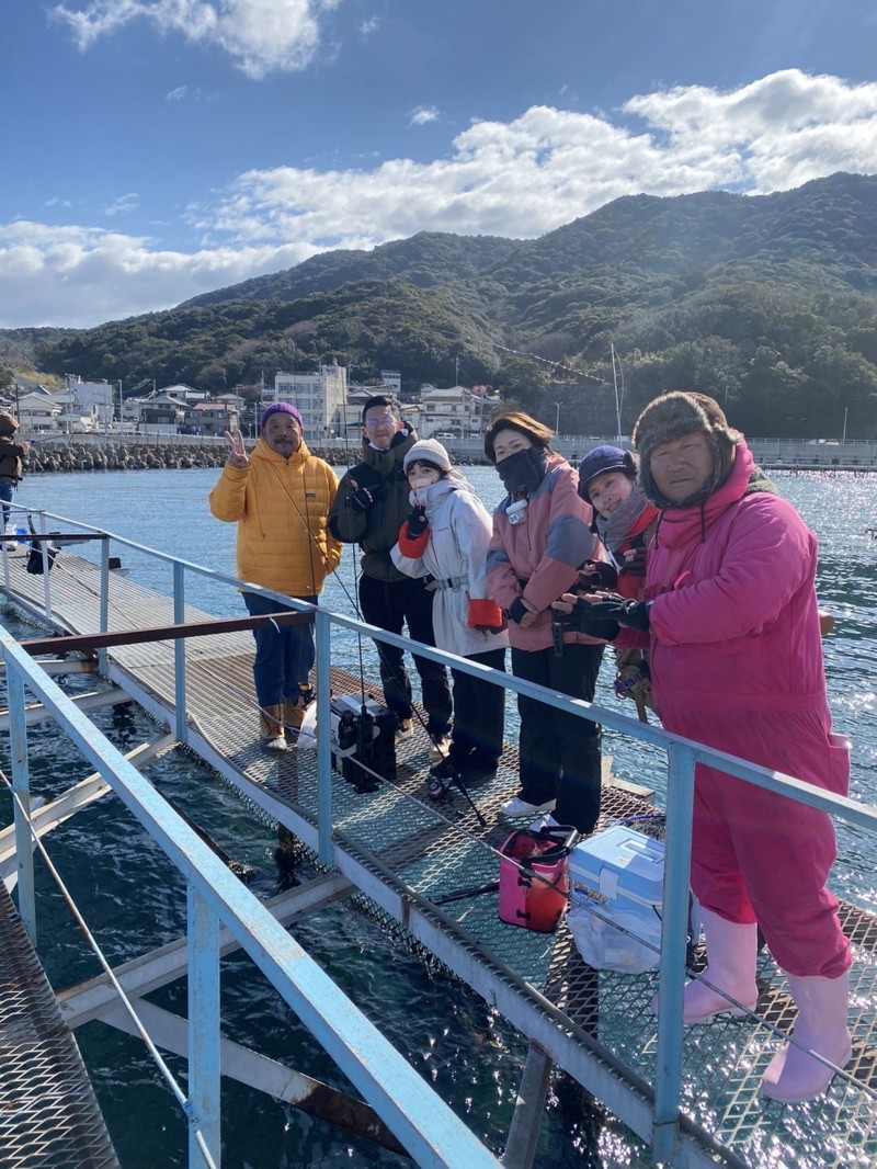 大阪府泉南の小島養魚場にてスプーンでサーモントラウト釣果