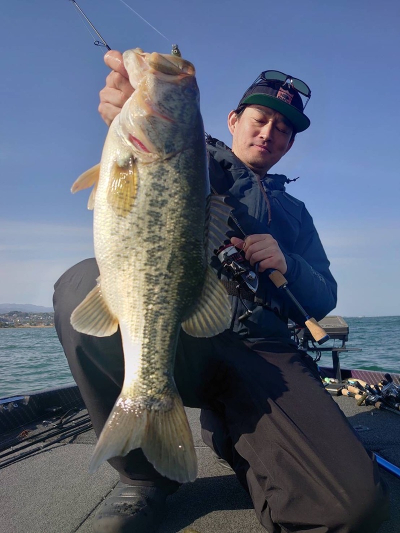 滋賀県琵琶湖の礒村ガイドで春バス釣果