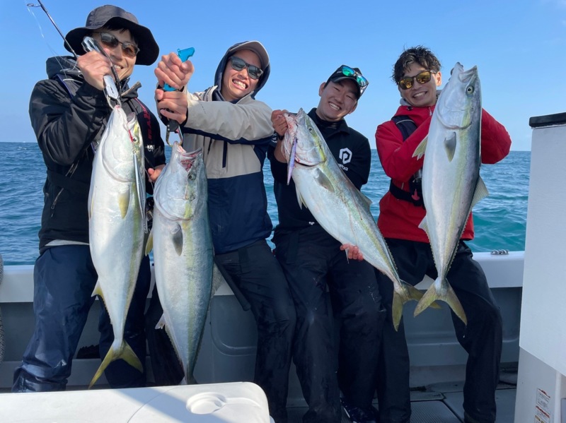京都伊根からジギングで鰤釣果