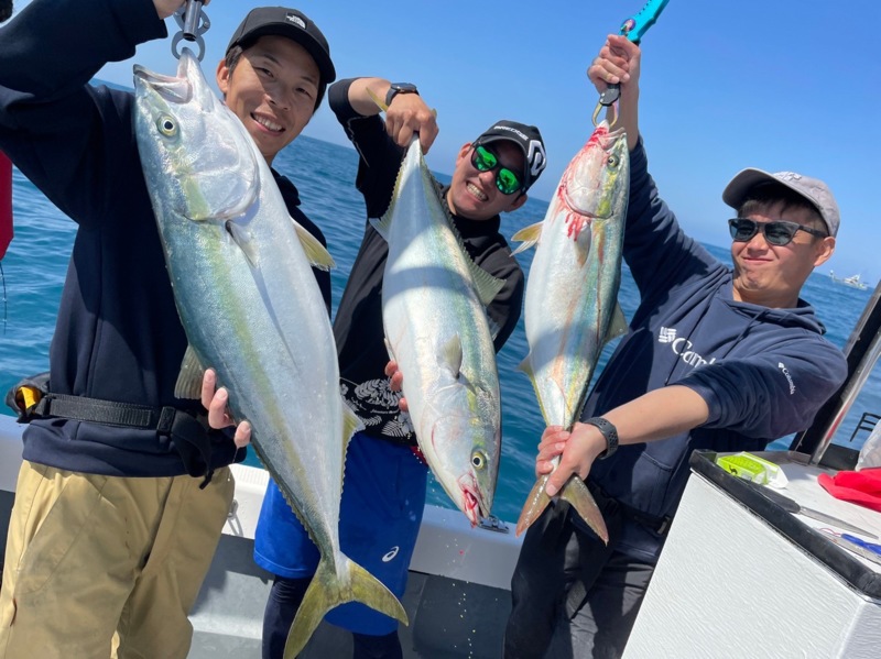 京都伊根からジギングで鰤釣果
