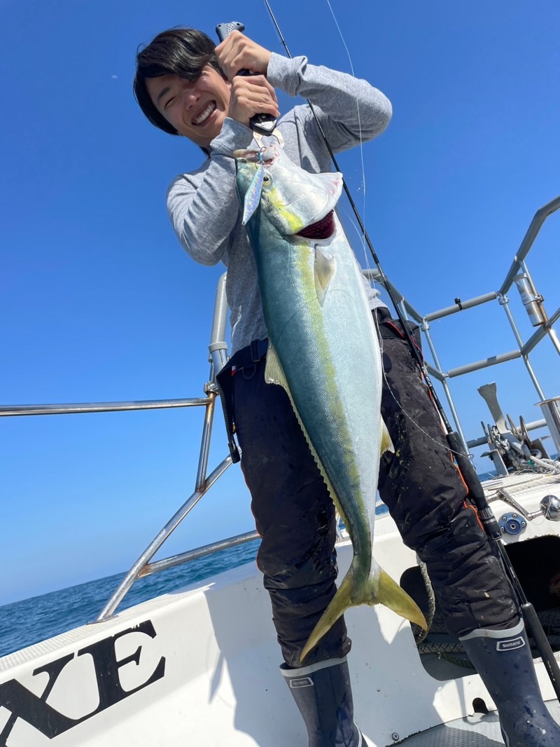 京都伊根からジギングで鰤釣果