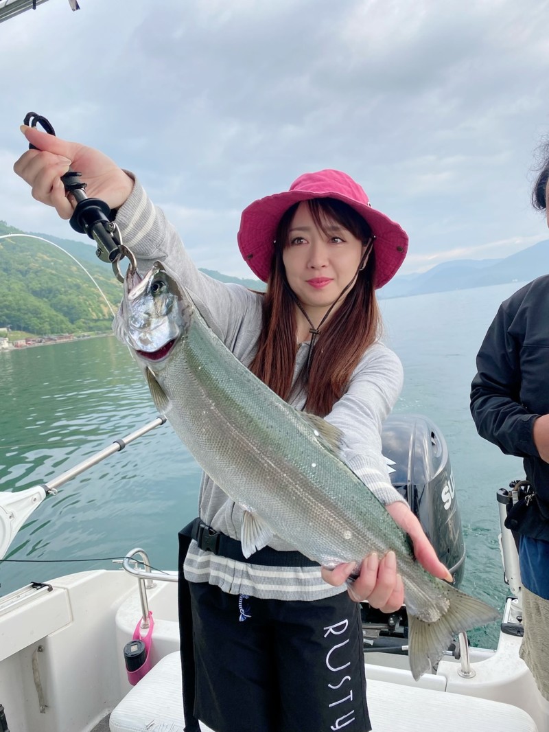 琵琶湖ガイドDubHandFのトローリングでビワマス釣果