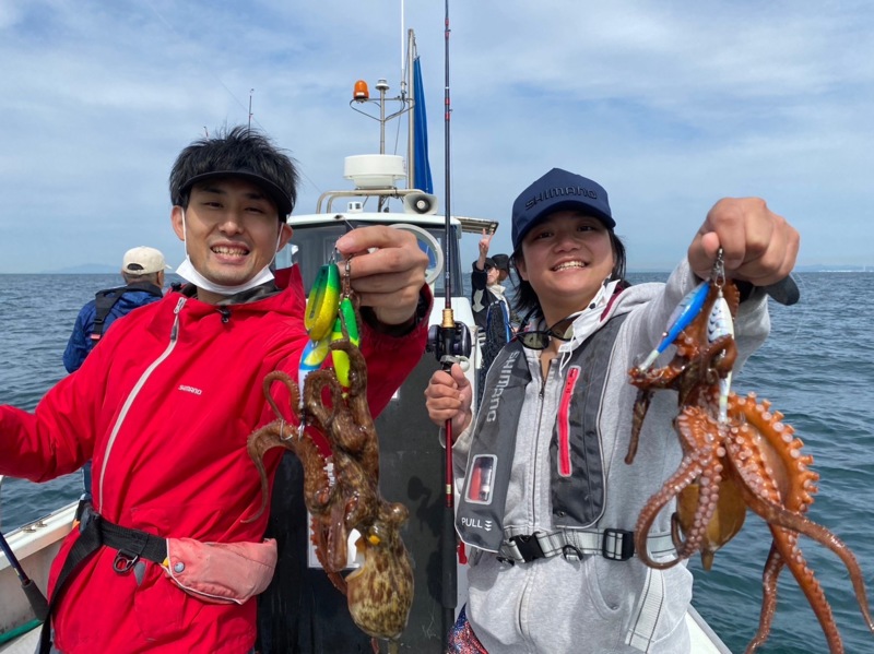 兵庫県高砂市の神孝丸にてタコエギでマダコ釣果