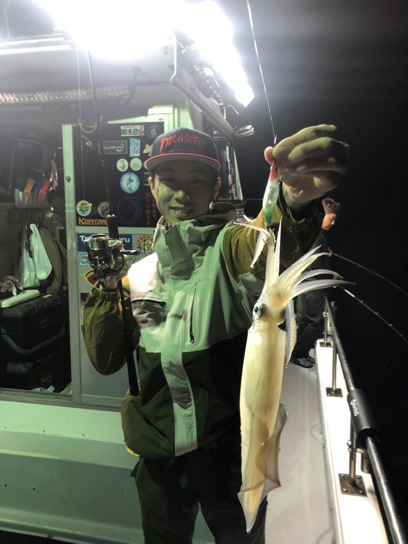 京都府舞鶴港より出船の鈴蘭丸でイカメタル・オモリグ釣果