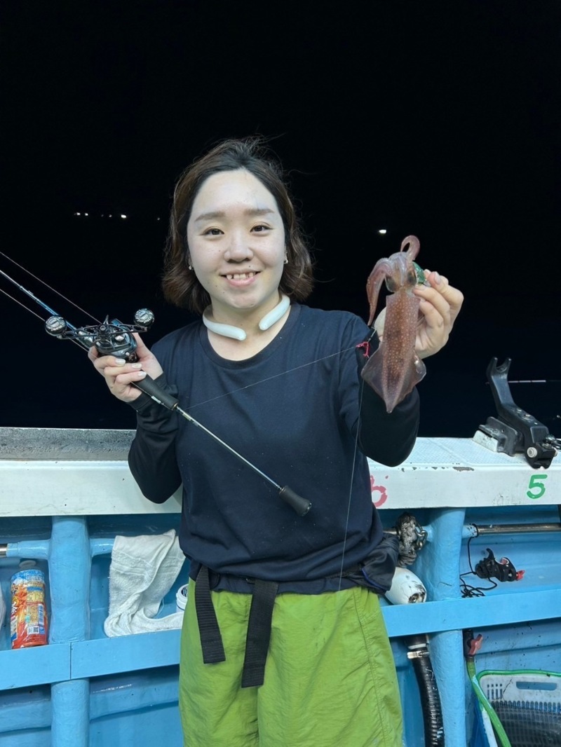 福井県敦賀・豊漁丸のイカメタルでマイカ・スルメイカ釣果