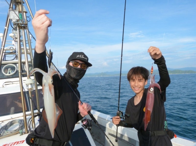 京丹後浅茂川漁港の船釣りでケンサキイカ釣果