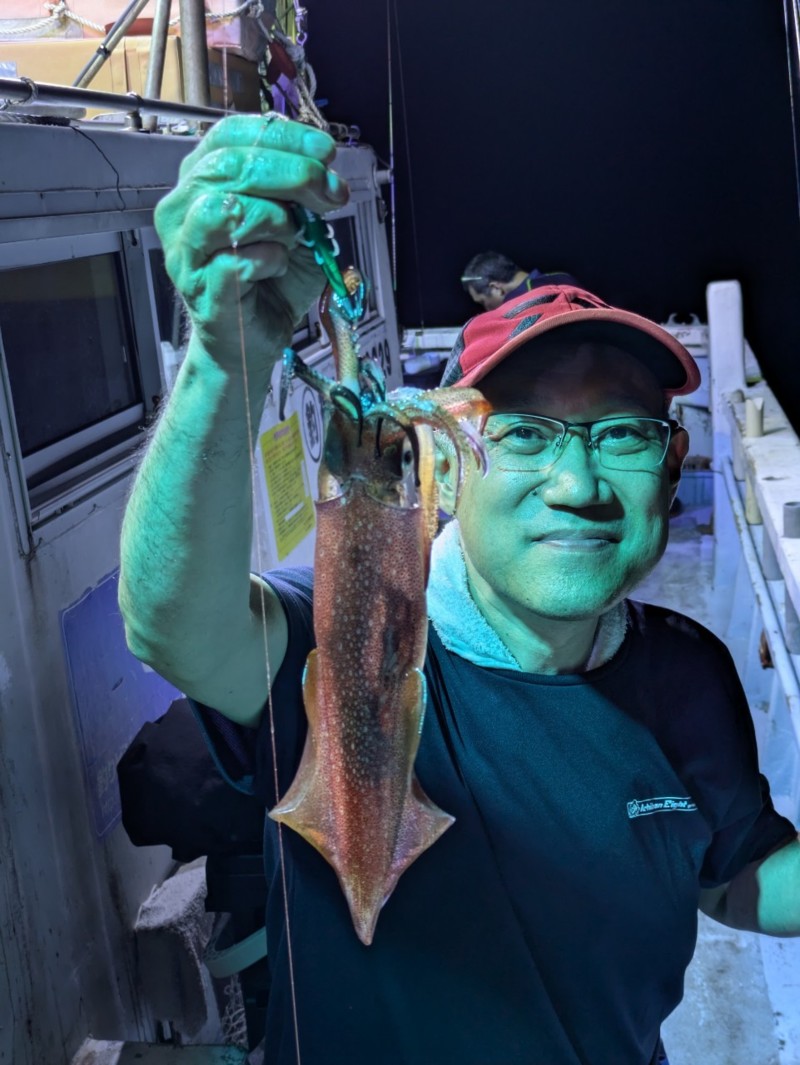 福井県小浜・かどや丸の船釣りでイカ釣果