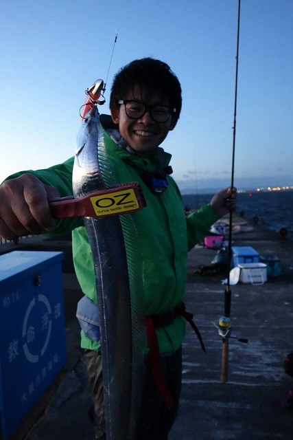 堺・新波止でワインド研修|タチウオ釣果
