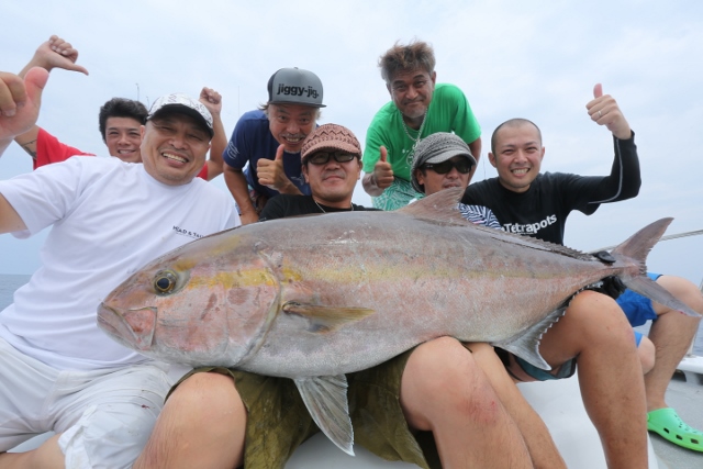 「男女群島」泳がせ釣り|カンパチ、カツオ、アカハタ釣果