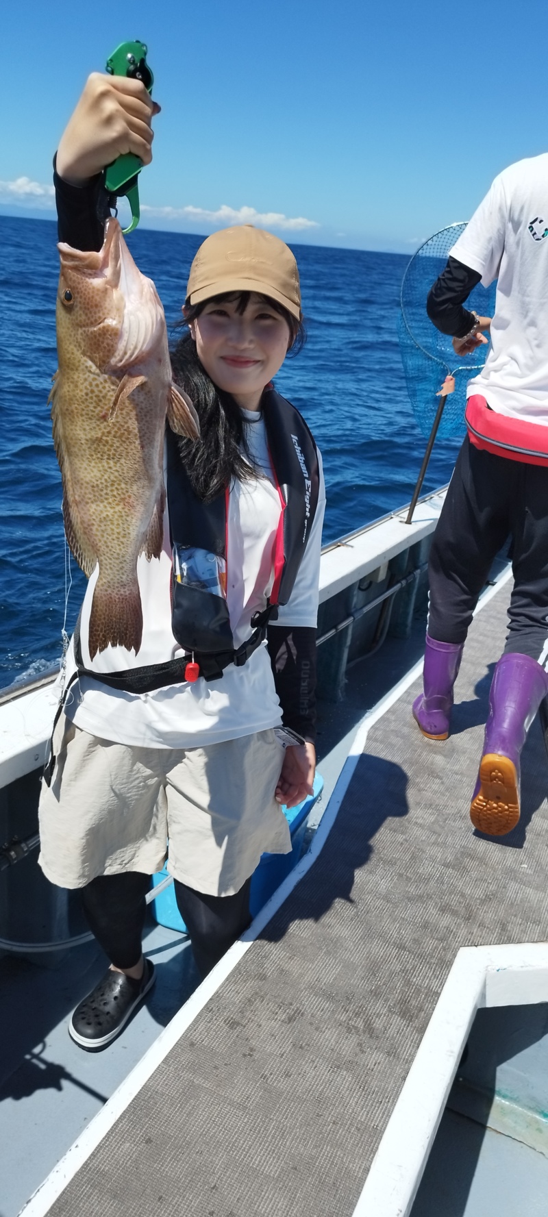 和歌山美浜「千代丸」の落とし込みでヒラメ ・オオモンハタ釣果