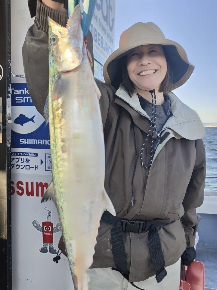 大阪湾で船からのジギングでメジロ・タチウオ・サゴシ釣果