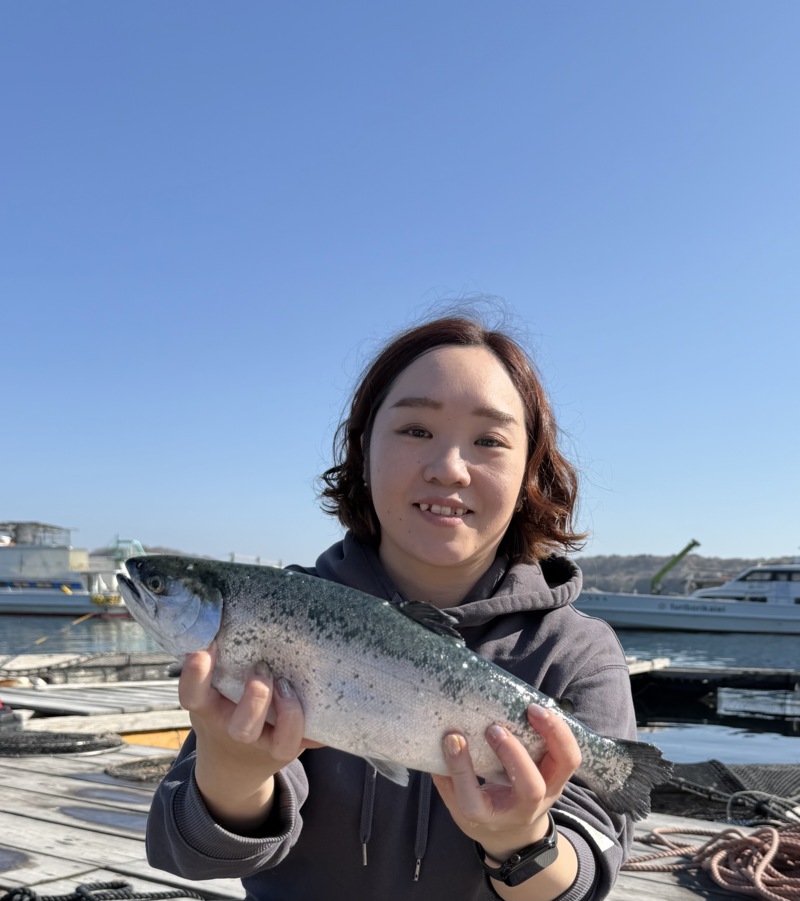 兵庫県姫路市「海上釣堀水宝」のサーモン釣果